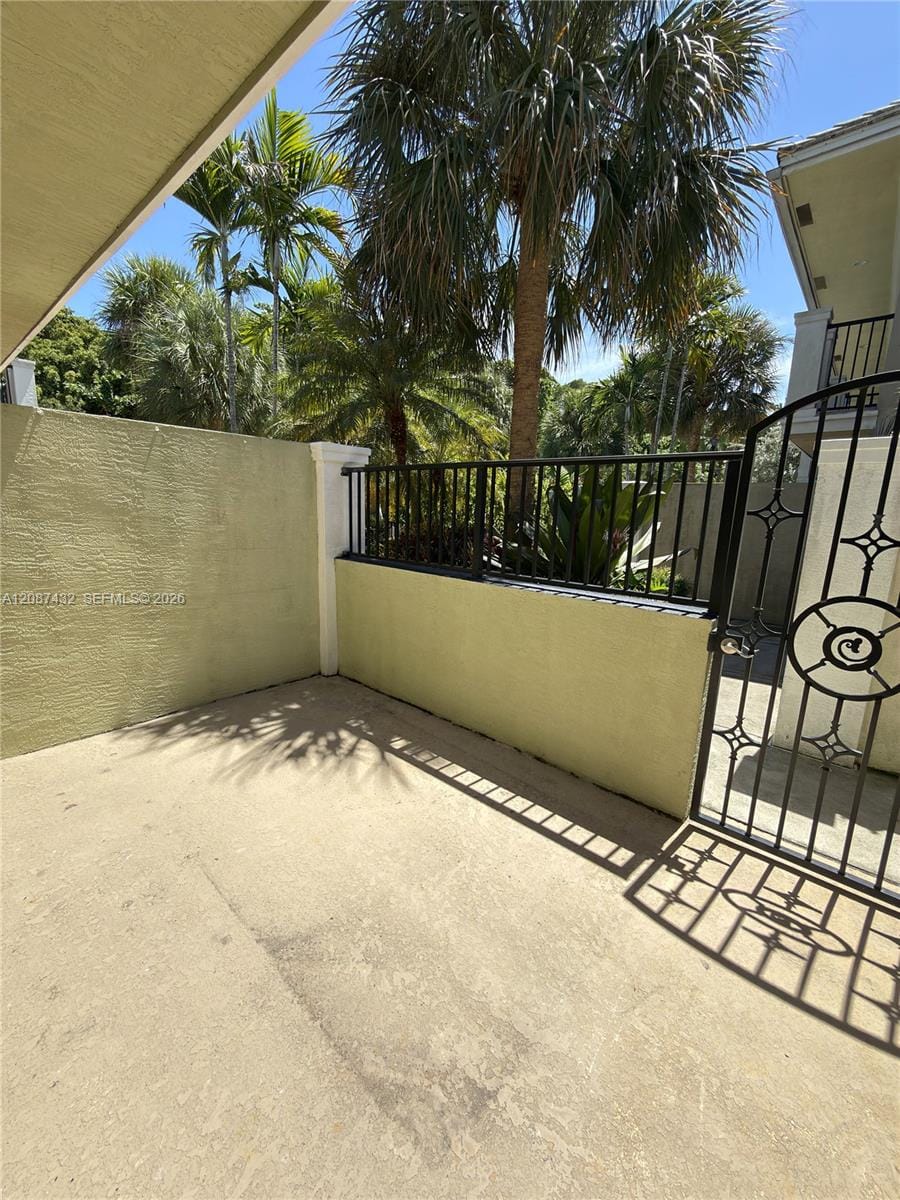 1000 Palm Trail 9, Delray Beach, FL 33483 photo 8