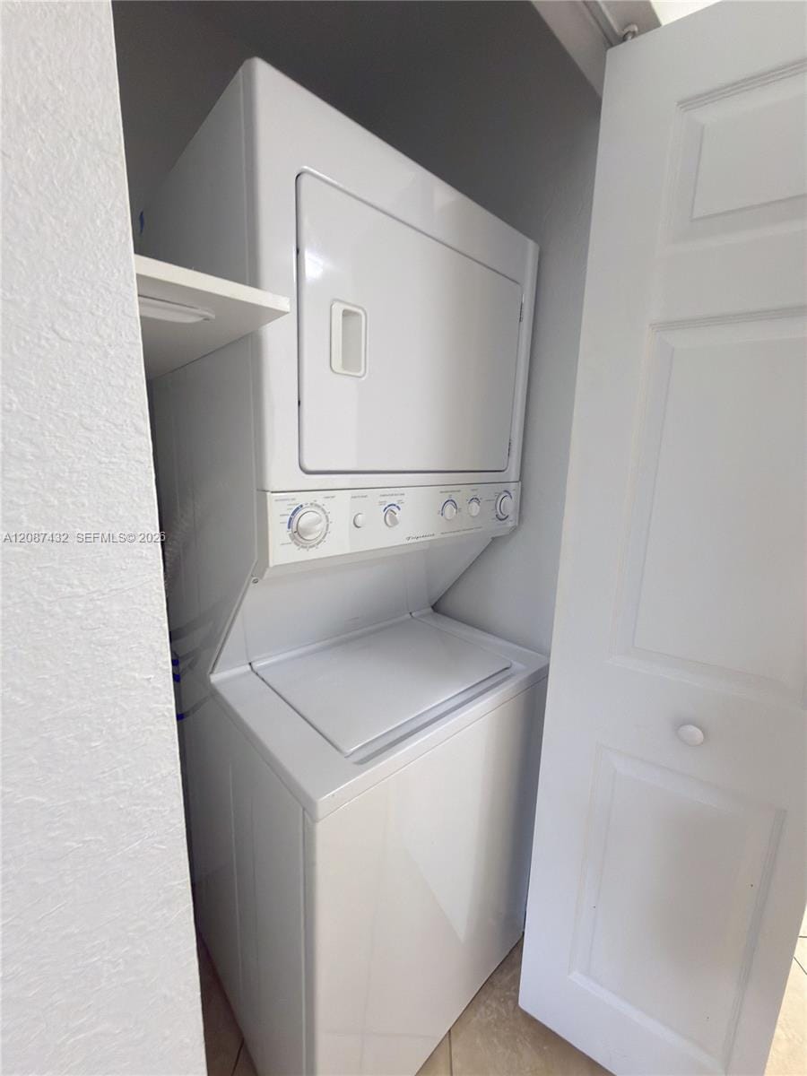 1000 Palm Trail 9, Delray Beach, FL 33483 photo 9