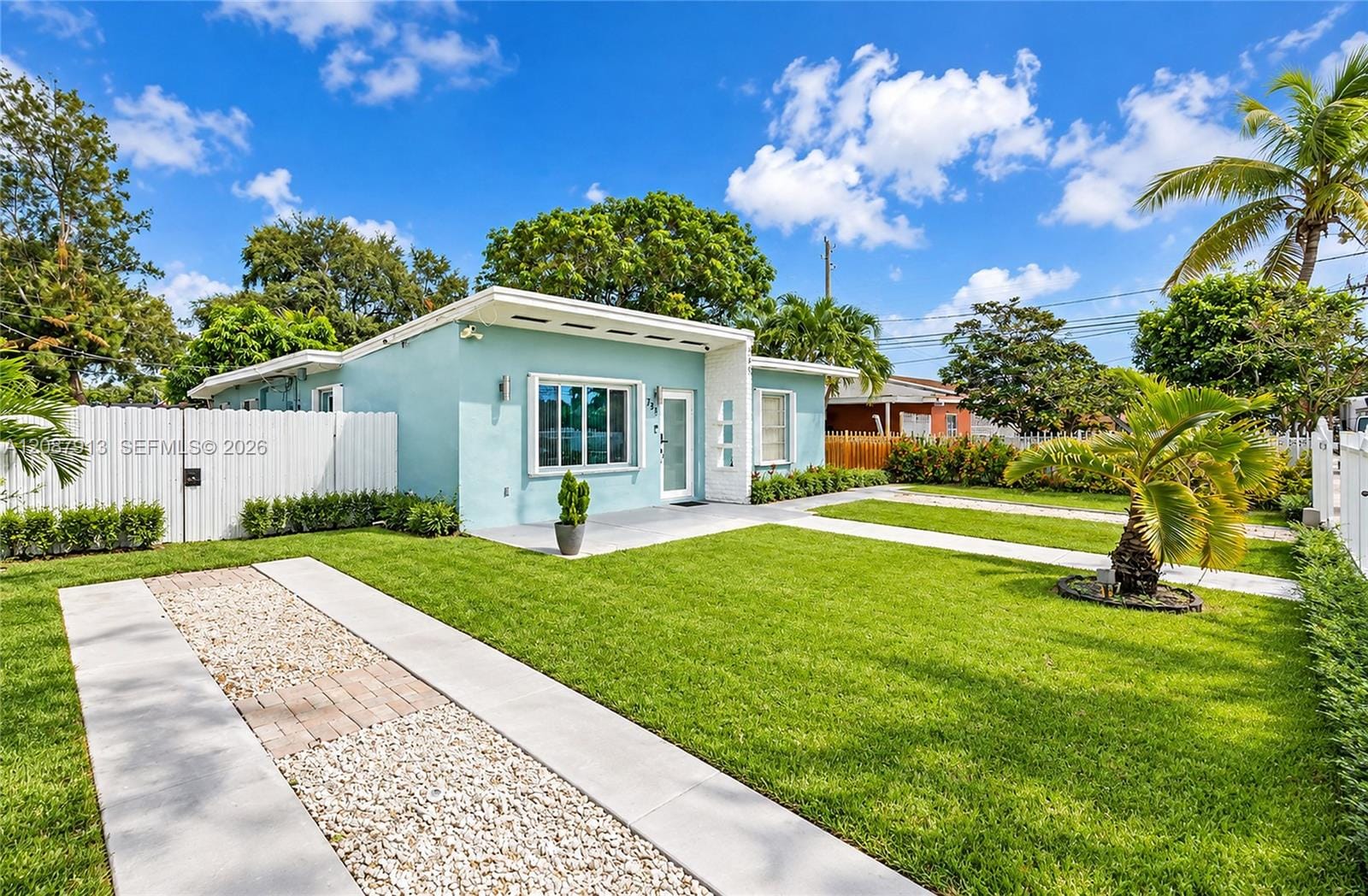 735 NW 129th Street, North Miami, FL 33168 photo 2