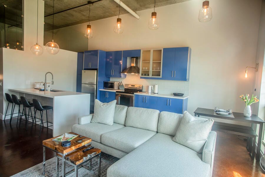 185 NE 4TH Avenue 204 — photo 3