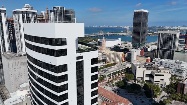 225 N MIAMI Avenue 2207, Miami, FL 33128