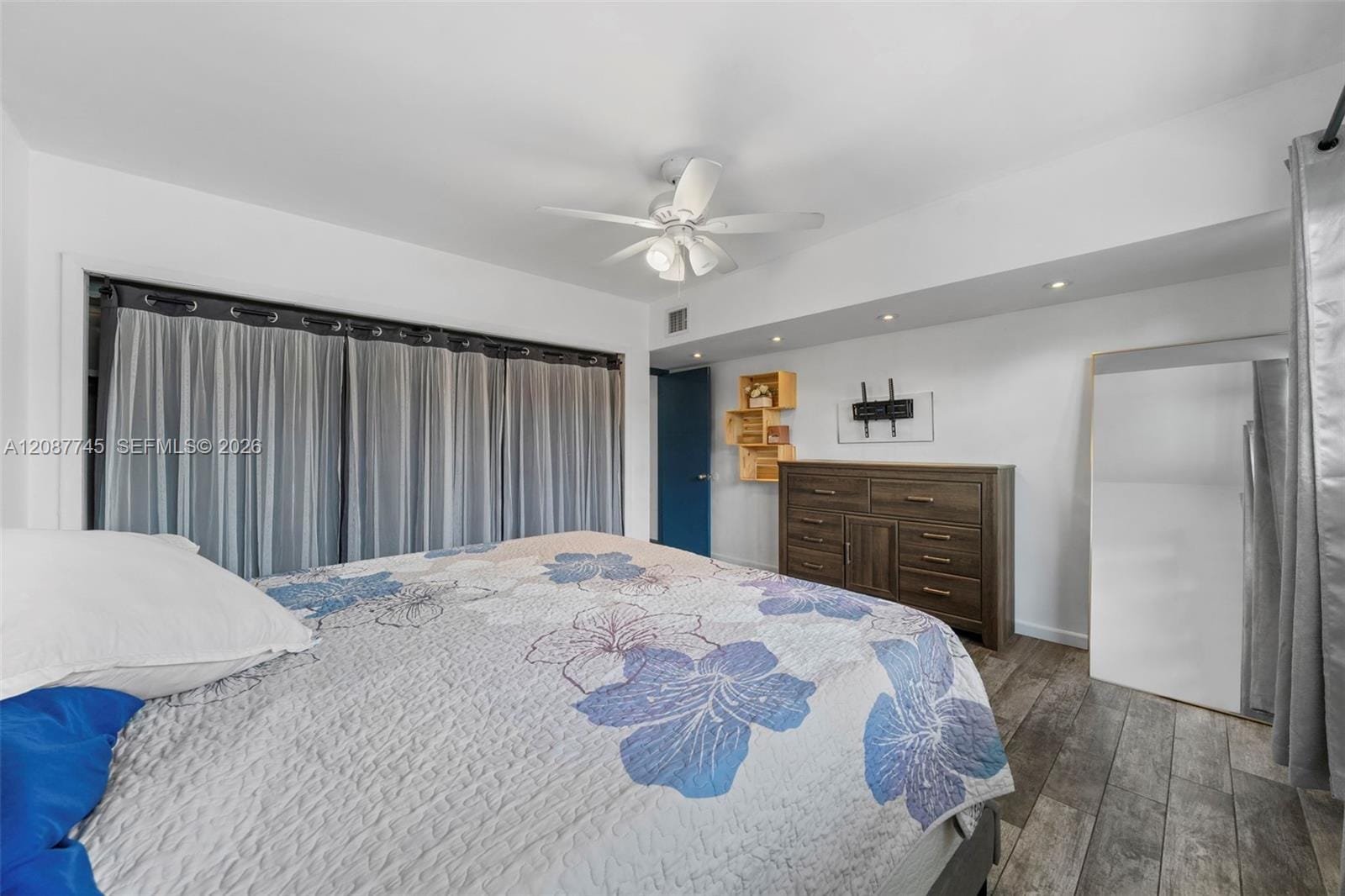 2858 Pine Tree Drive 5, Miami Beach, FL 33140 photo 9