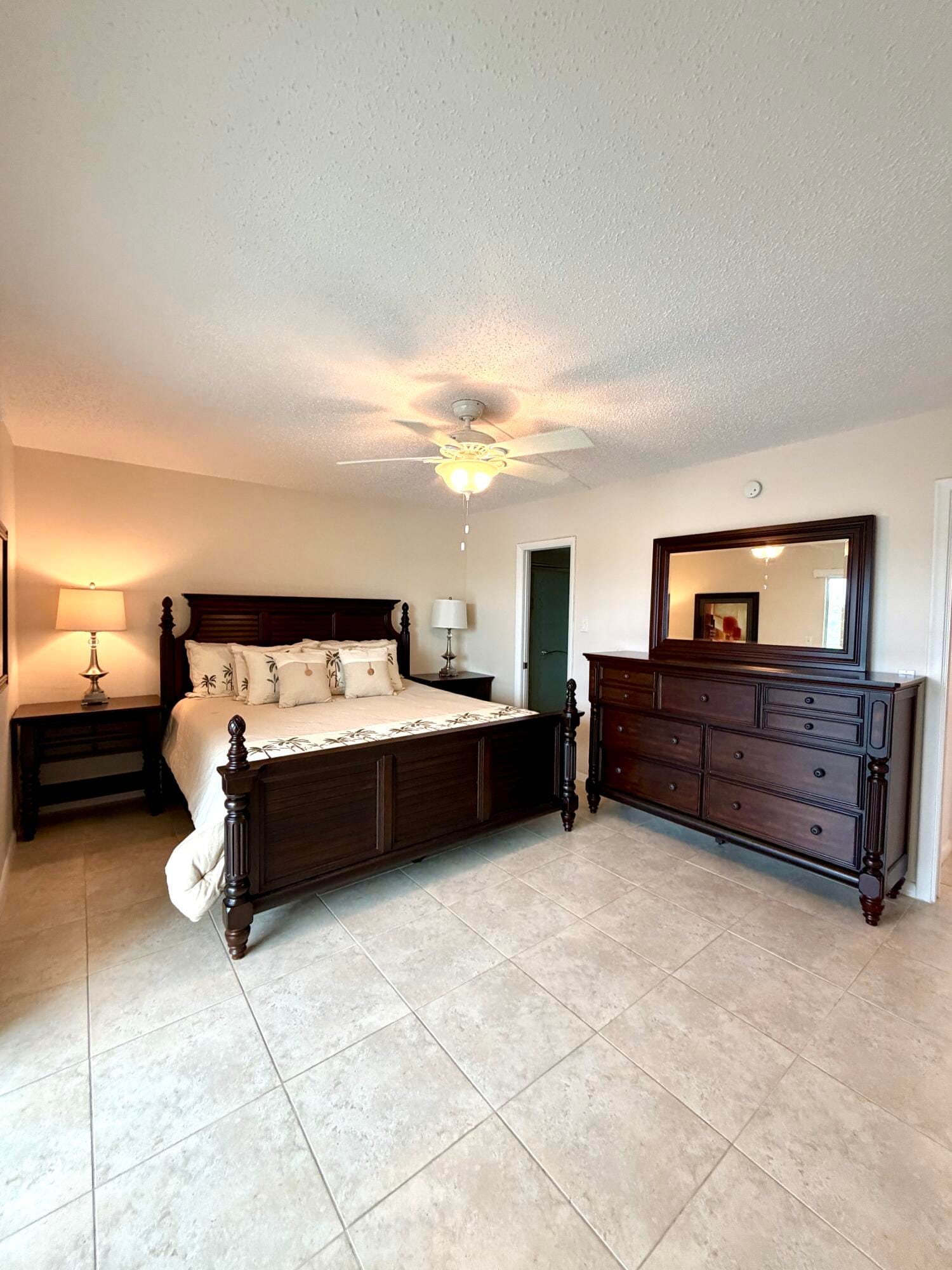 4104 Cambridge E 4104 — photo 12