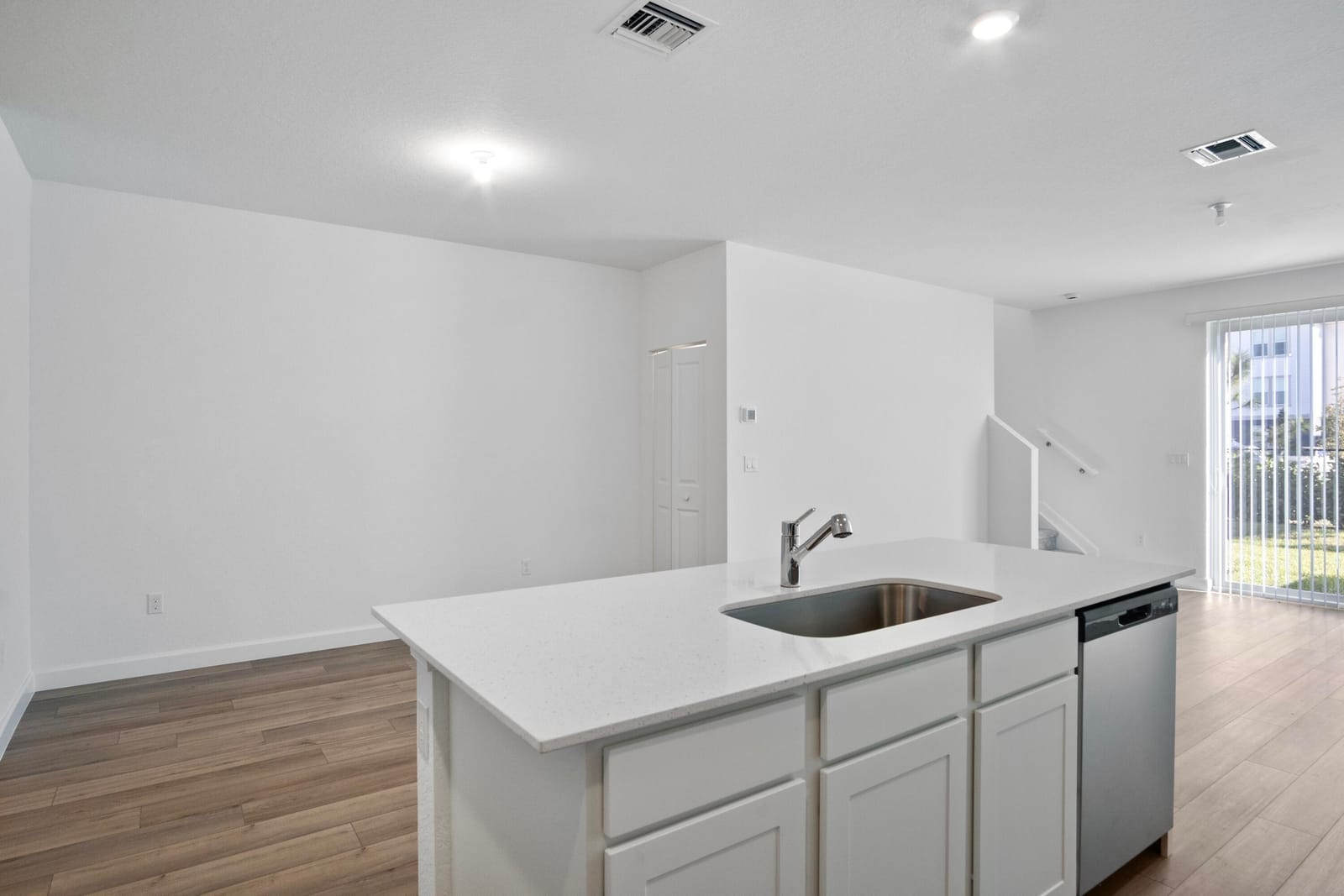 381 SE CROSSOAK Lane — photo 12