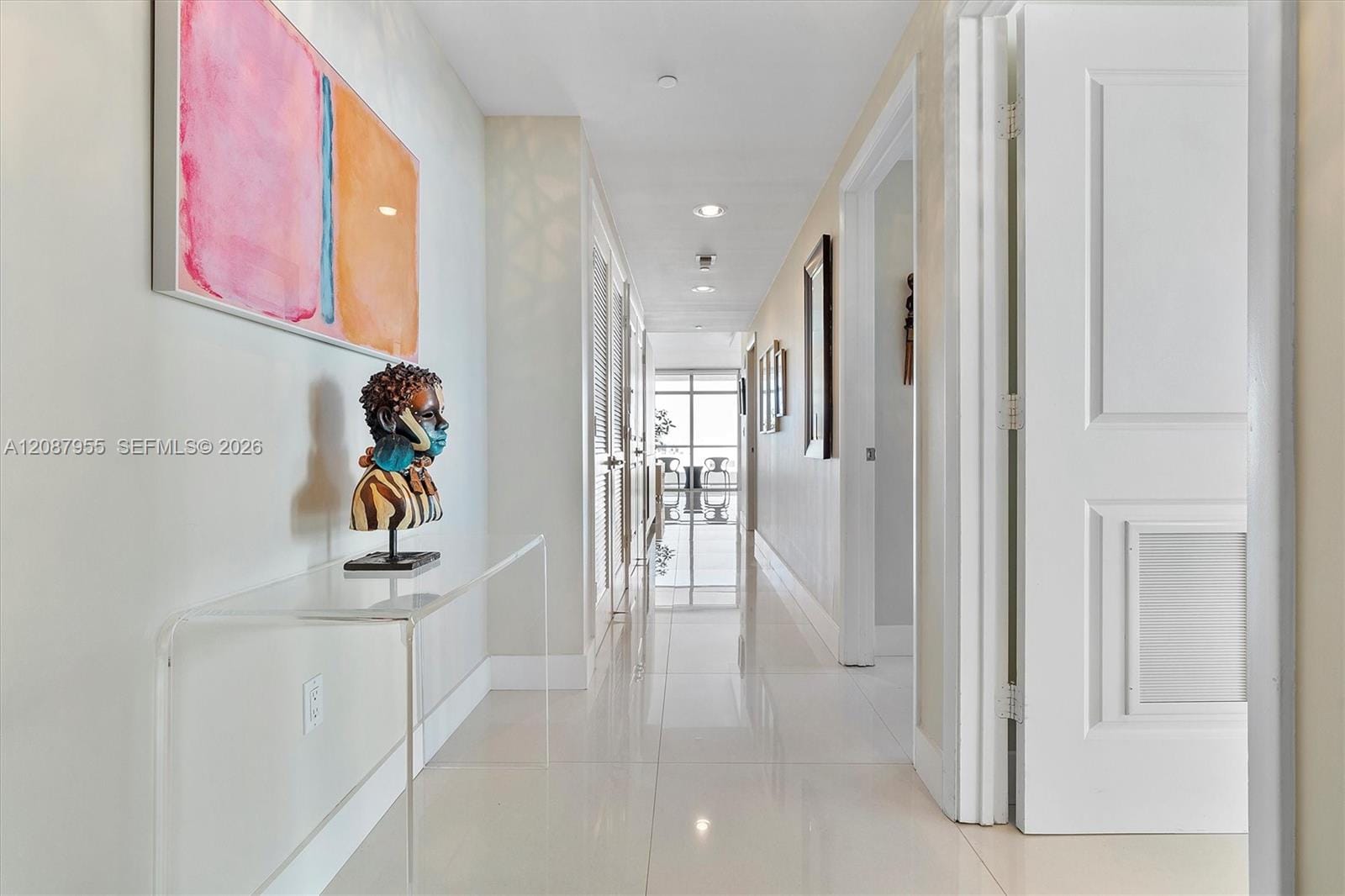 3737 Collins Avenue S-804 — photo 2