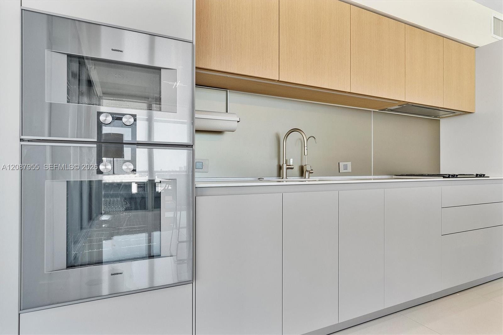 3737 Collins Avenue S-804 — photo 10
