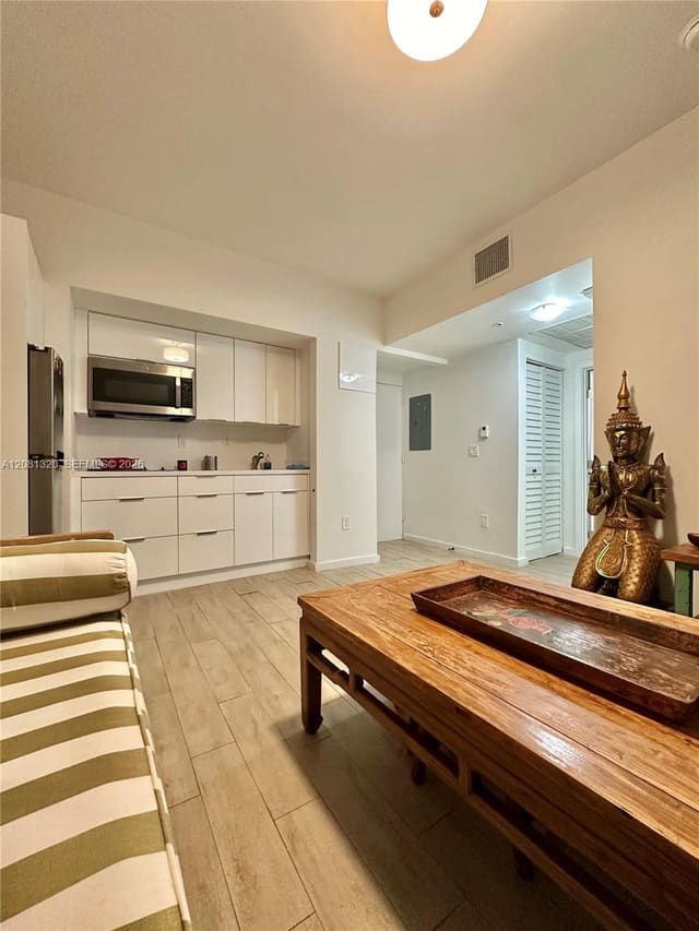 1611 Meridian Avenue 103, Miami Beach, FL 33139
