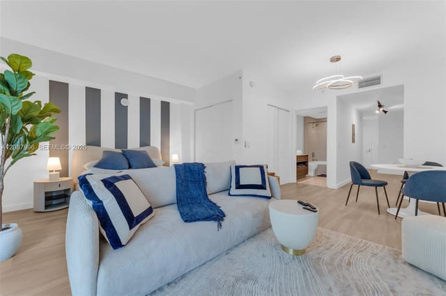 1100 S Miami Avenue 3605, Miami, FL 33130