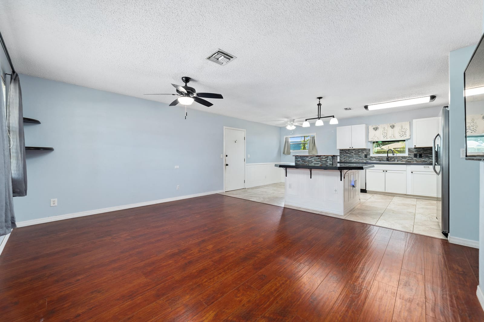 2175 18th Avenue SW — photo 3