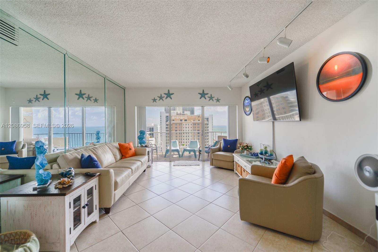 1950 S Ocean Drive 18B, Hallandale Beach, FL 33009 photo 9