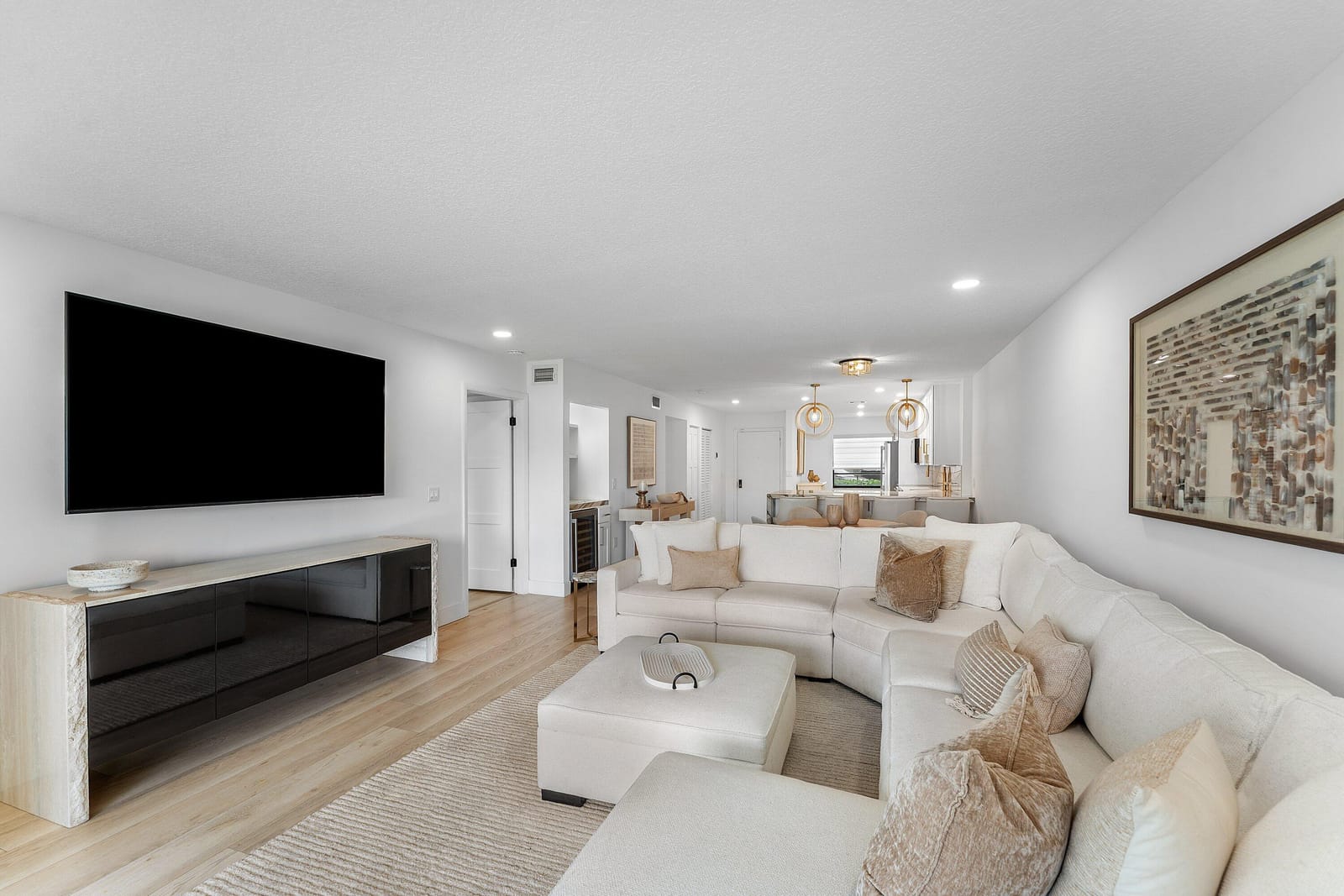 11 SOUTHPORT Lane E — photo 10