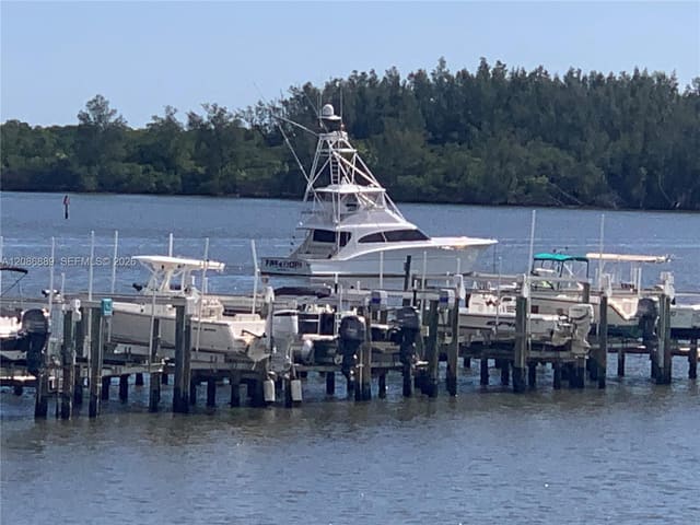 6142 SE Landing Way 16, Stuart, FL 34997