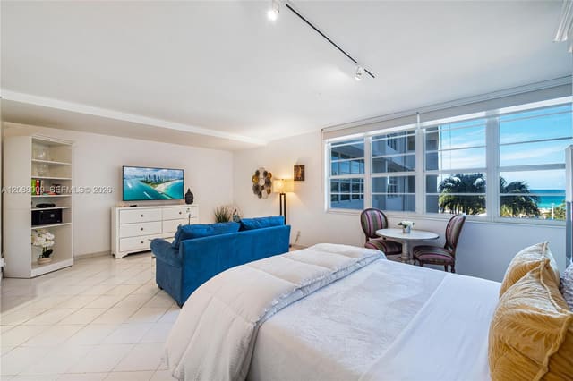 100 Lincoln Road 515, Miami Beach, FL 33139