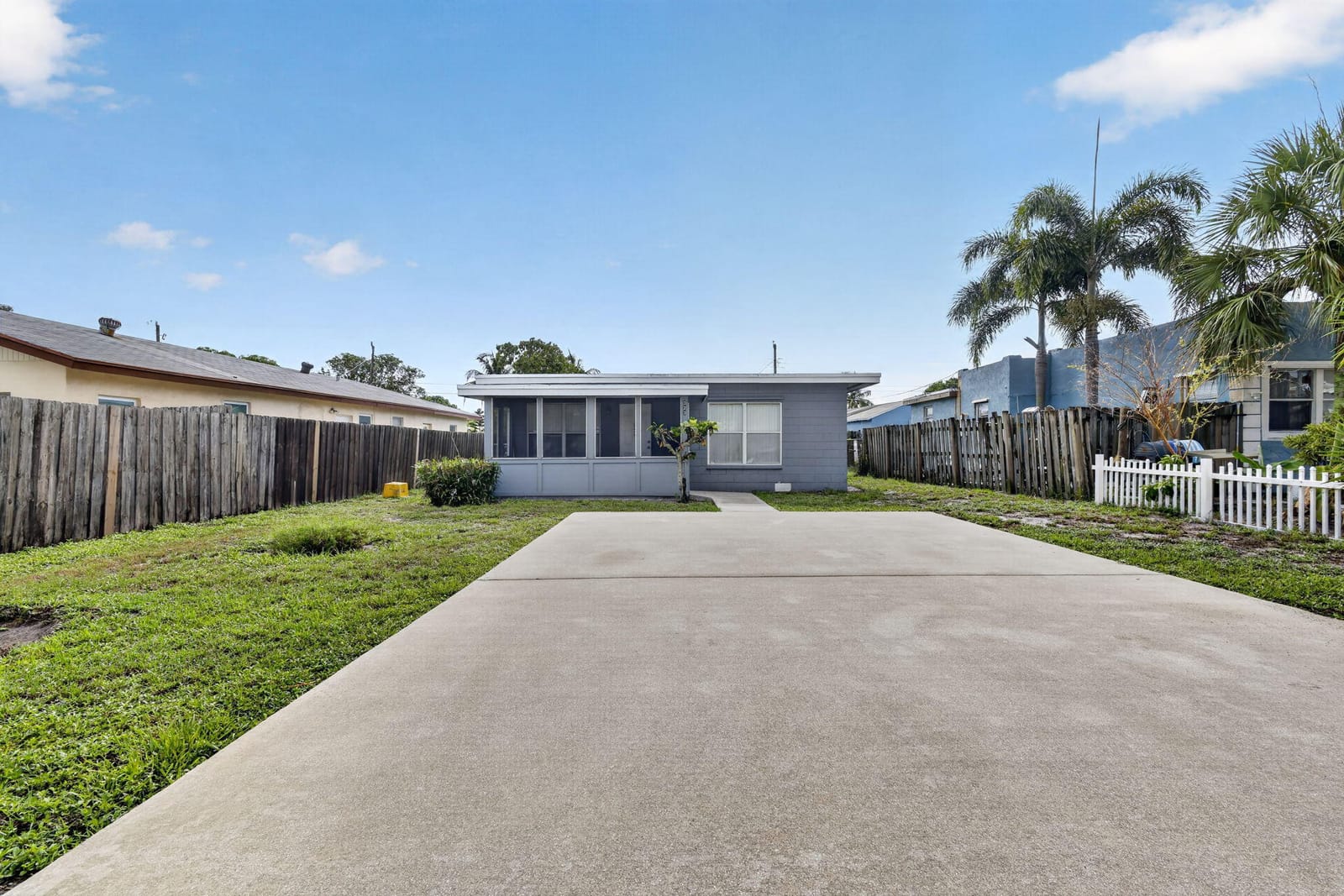 323 NW 4TH Avenue, Delray Beach, FL 33444 photo 3