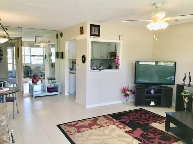 7 Oakridge B 7, Deerfield Beach, FL 33442