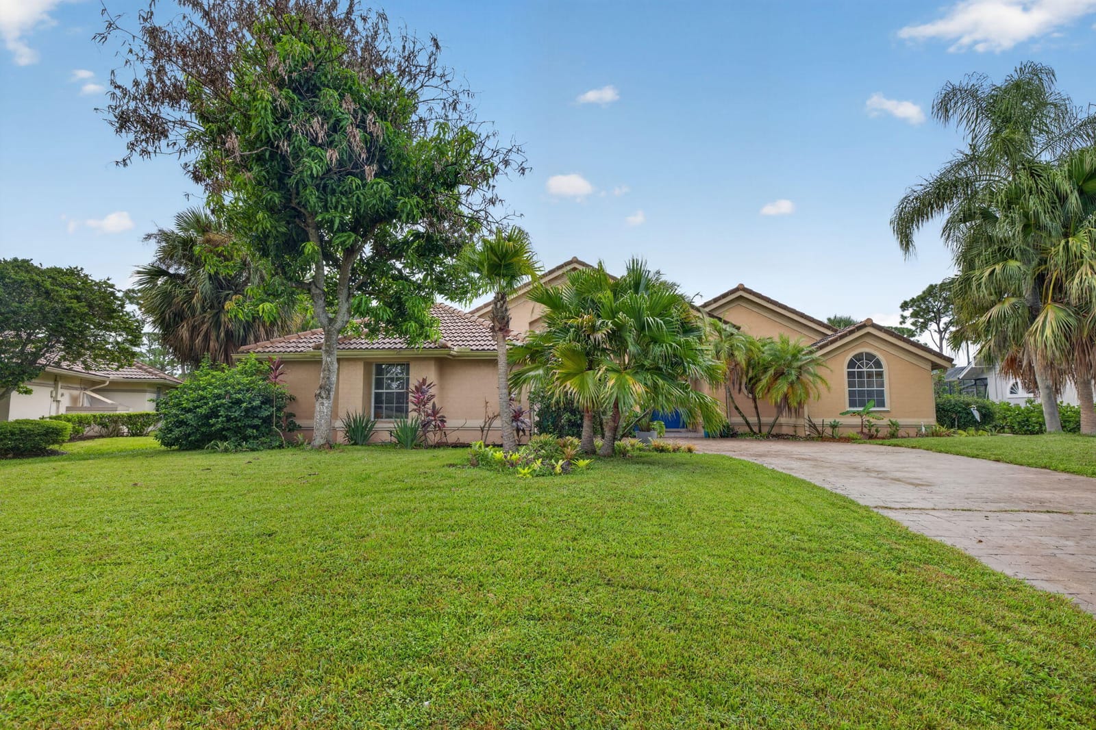 1306 SW COTTONWOOD Cove — photo 2