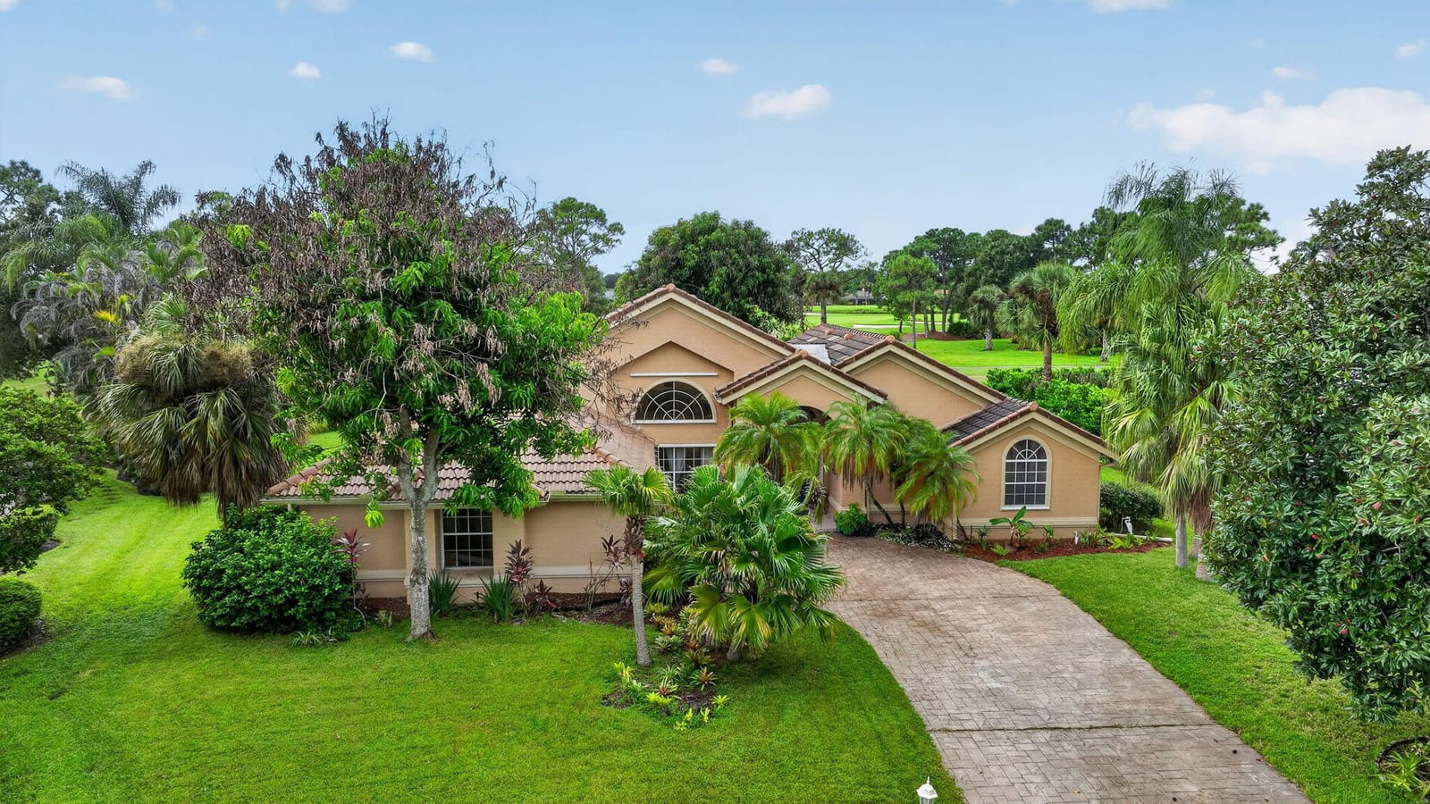 1306 SW COTTONWOOD Cove — photo 4