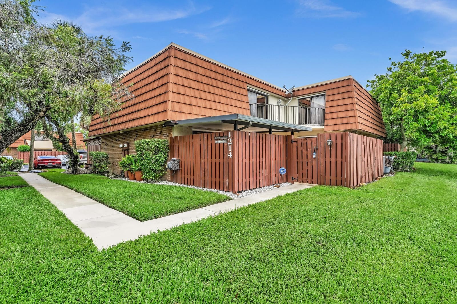 1214 SW 120TH Way 1214 — photo 1