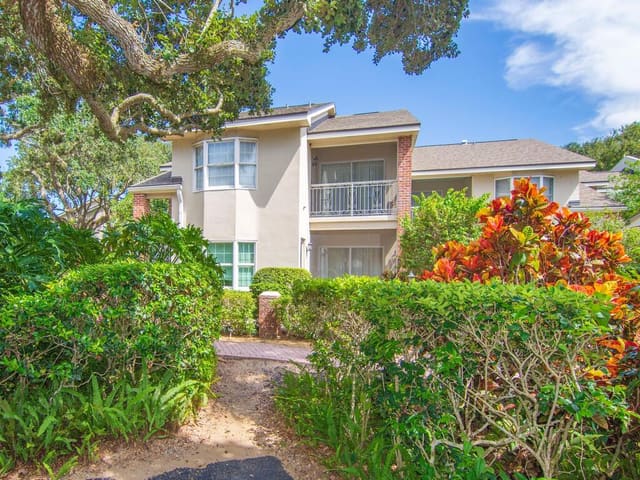 101 E PARK SHORES Circle 2W, Indian River Shores, FL 32963