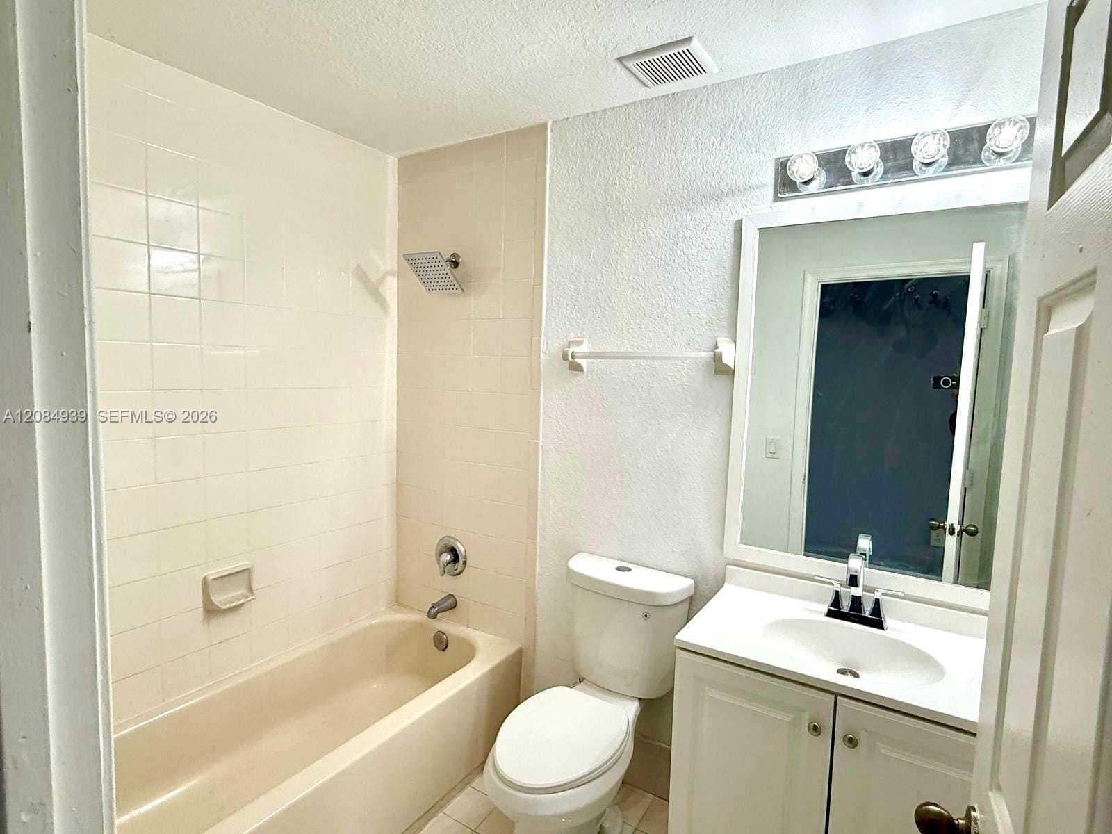 2869 SE 15th Road 70 — photo 2