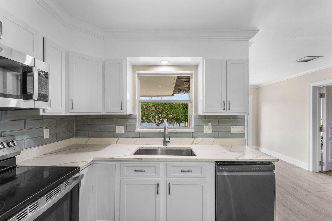638 Shore Drive, Boynton Beach, FL 33435 photo 14