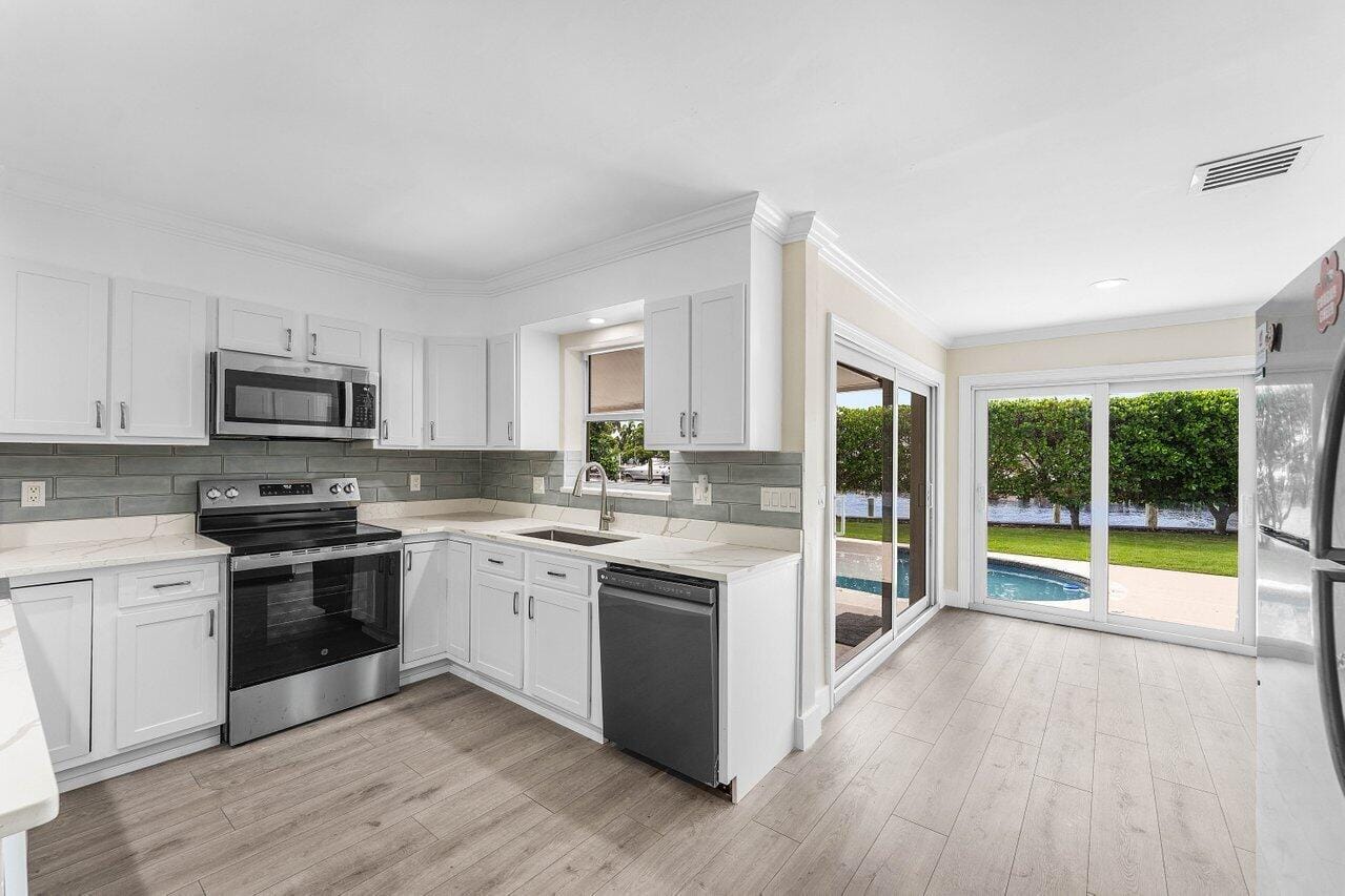 638 Shore Drive, Boynton Beach, FL 33435 photo 15