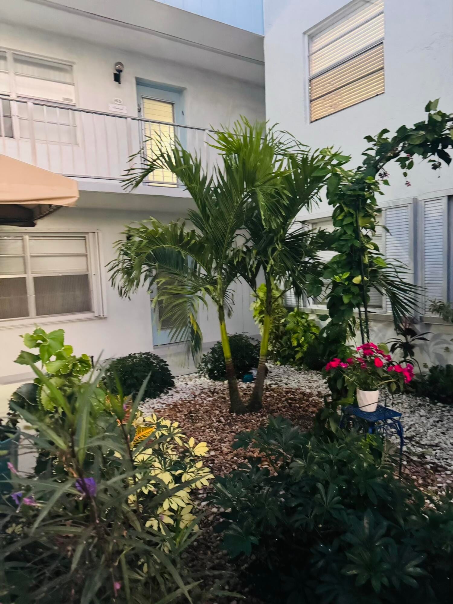 390 Saxony I, Delray Beach, FL 33446 photo 2
