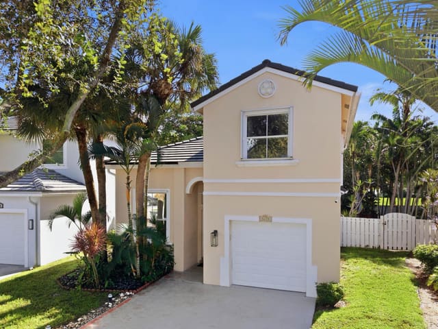 5655 LA QUINTA Court, Lake Worth, FL 33463