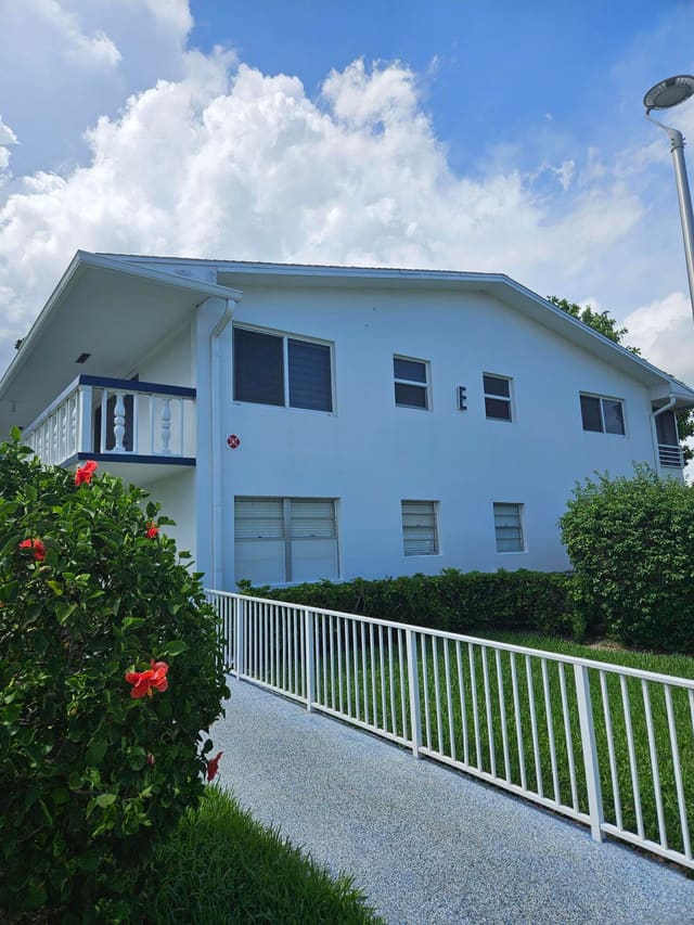 120 WESTBURY E 120, Deerfield Beach, FL 33442