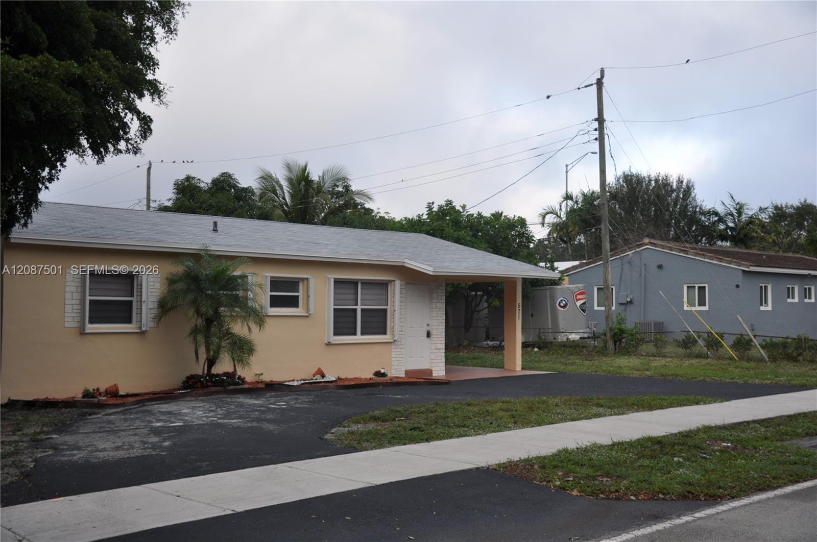 571 NE 61st Street, Oakland Park, FL 33334 photo 3