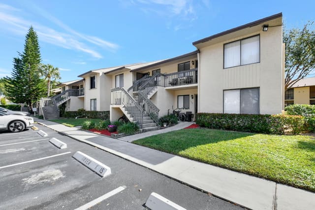 6550 SOMERSET Drive 107, Boca Raton, FL 33433