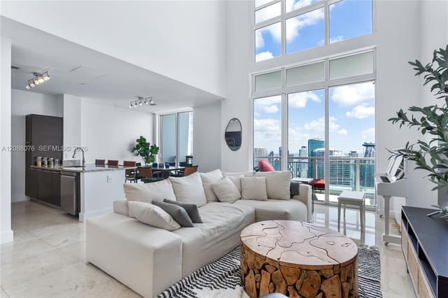 950 Brickell Bay Drive 5506, Miami, FL 33131