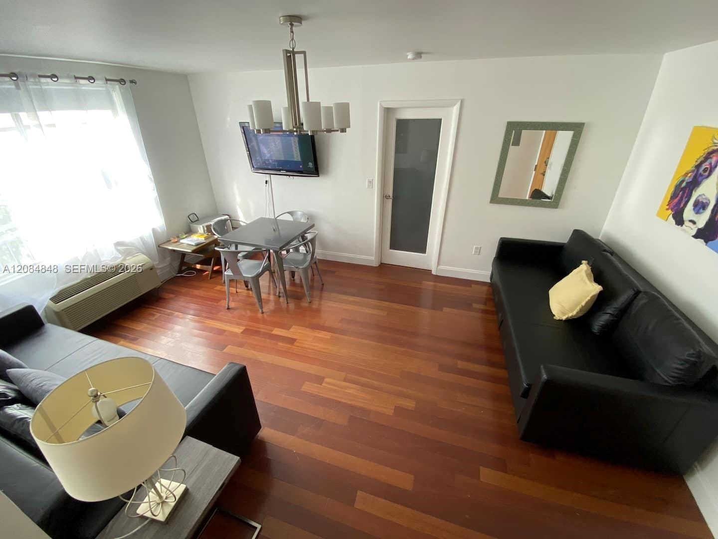 420 15th Street 205, Miami Beach, FL 33139 photo 1