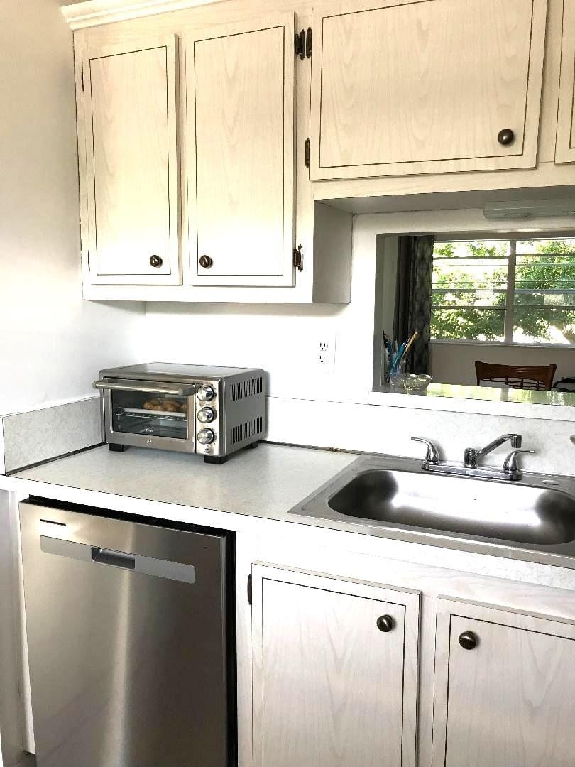 5003 NW 35TH Street 508 — photo 6