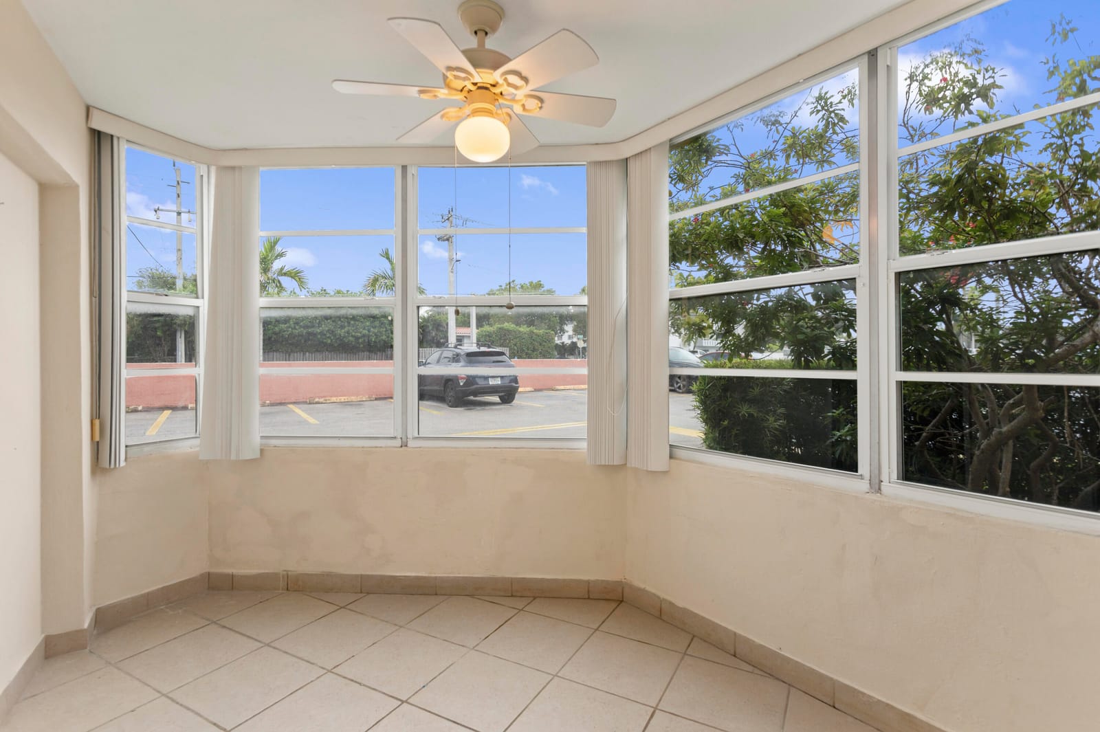 18630 NE 18TH Avenue 134, Miami, FL 33179 photo 17