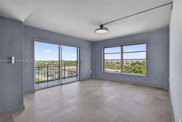 4174 Inverrary Drive 815, Lauderhill, FL 33319
