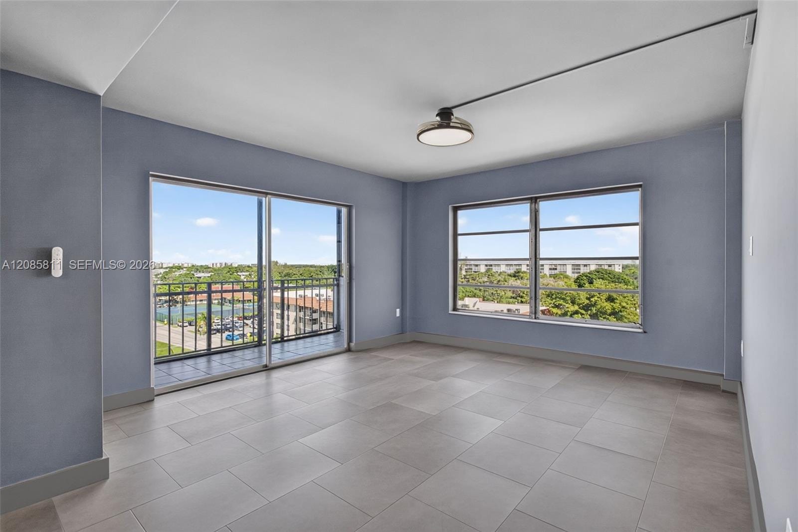 4174 Inverrary Drive 815, Lauderhill, FL 33319