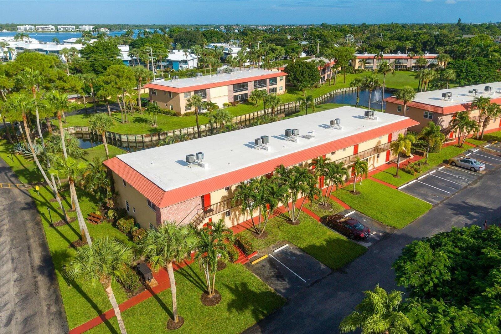 1917 SW Palm City Road Apt g, Stuart, FL 34994 photo 2