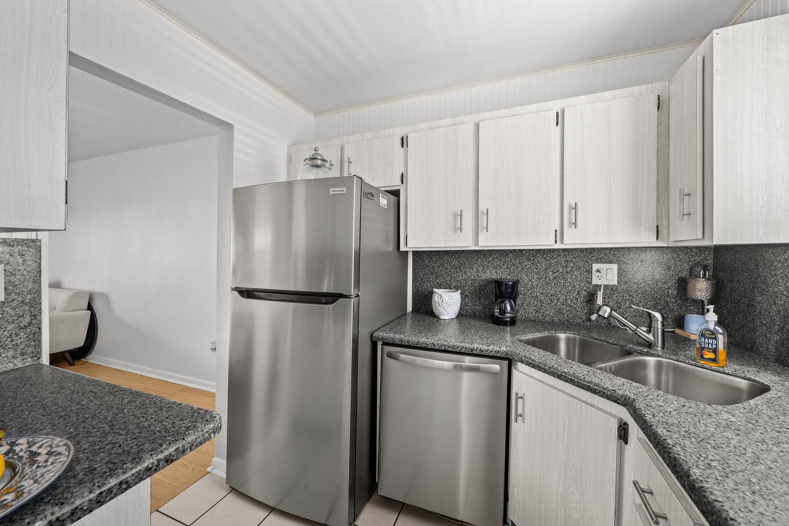 1917 SW Palm City Road Apt g, Stuart, FL 34994 photo 4