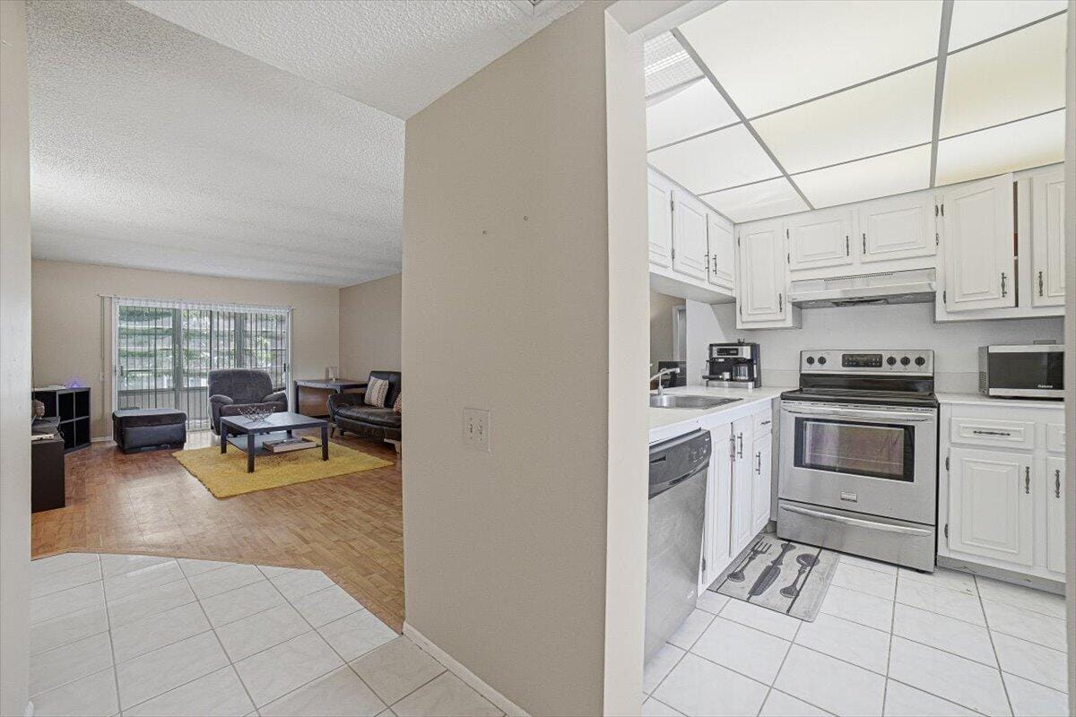 4602 MARTINIQUE Way A2 — photo 3