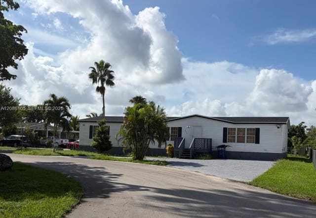 19800 SW 180th Avenue 252, Miami, FL 33187