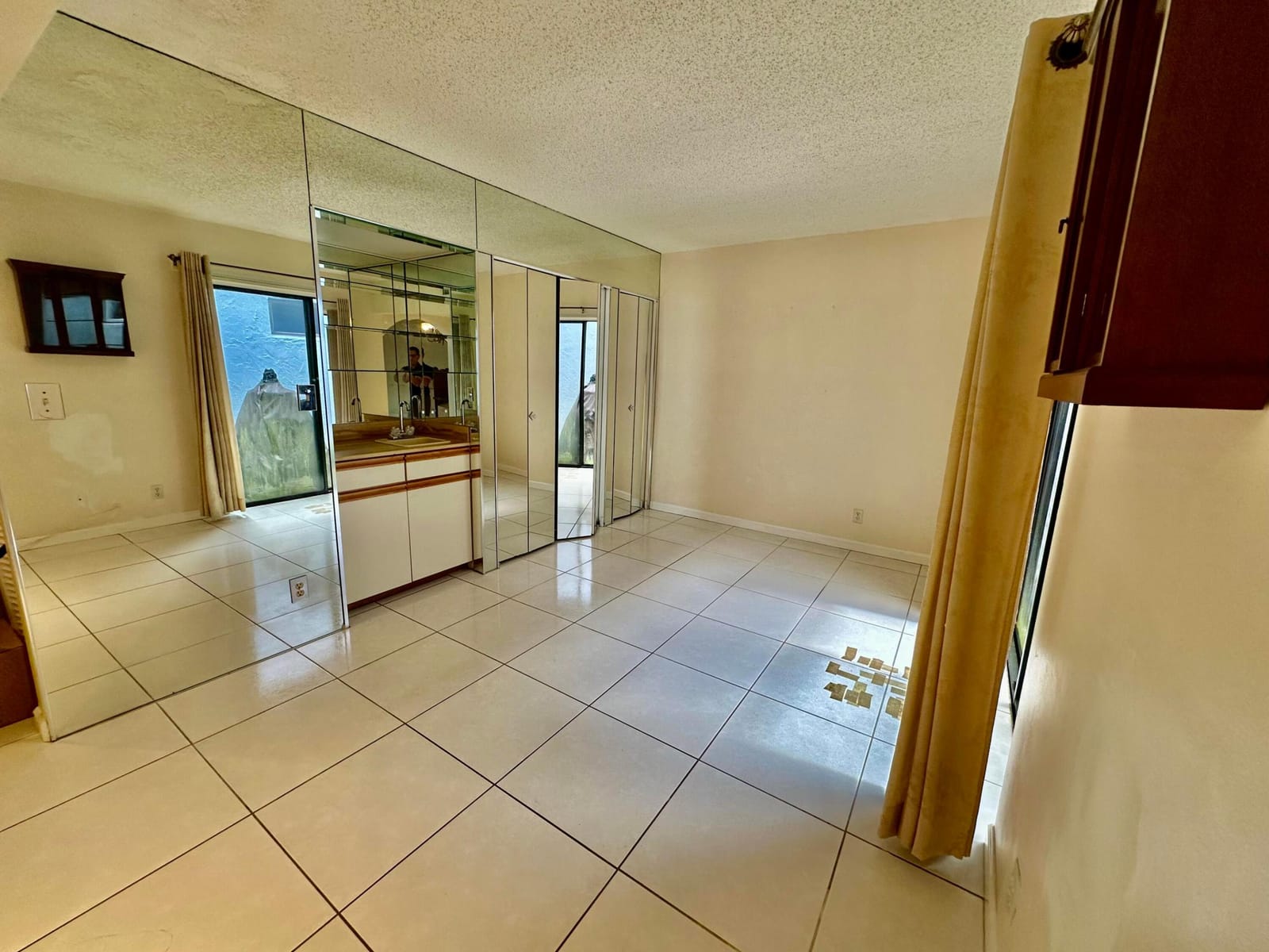 305 Lakeside Court, Sunrise, FL 33326 photo 12