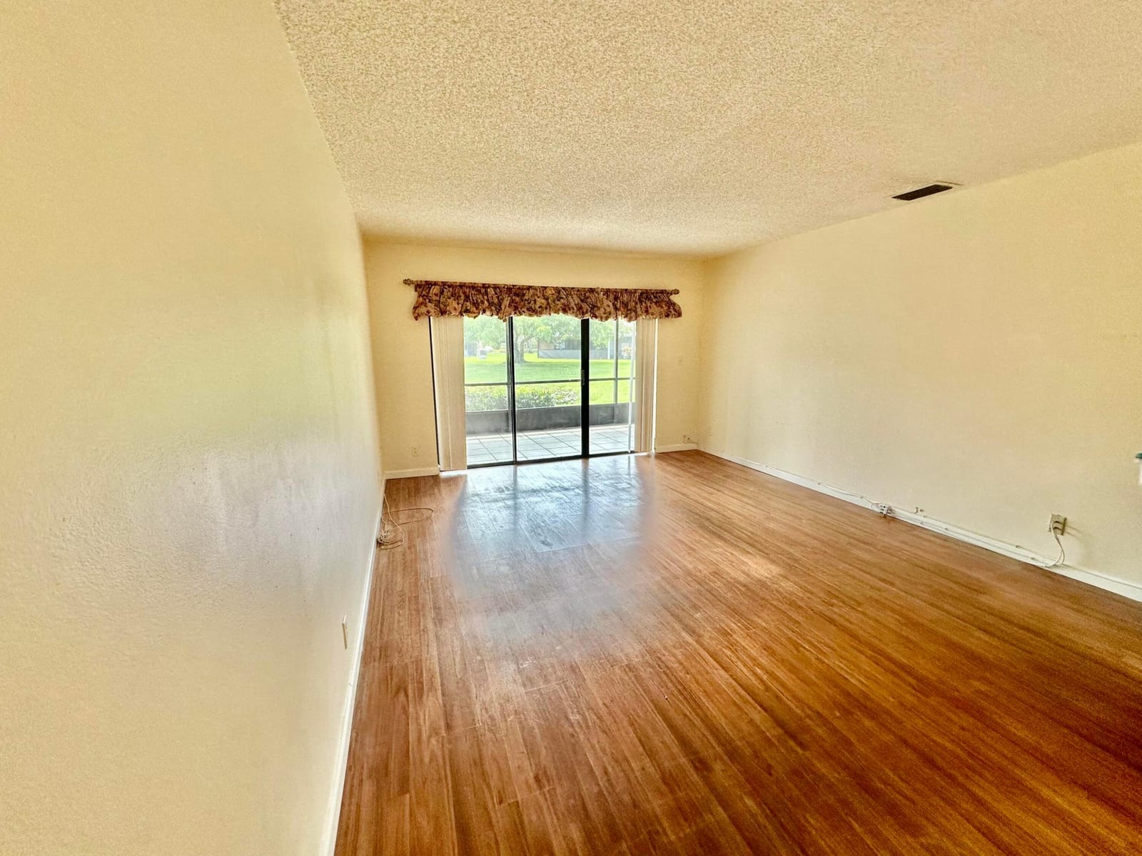 305 Lakeside Court, Sunrise, FL 33326 photo 16
