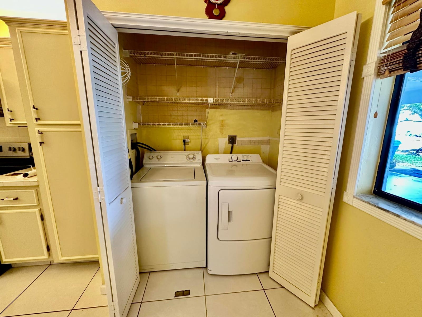 305 Lakeside Court, Sunrise, FL 33326 photo 25