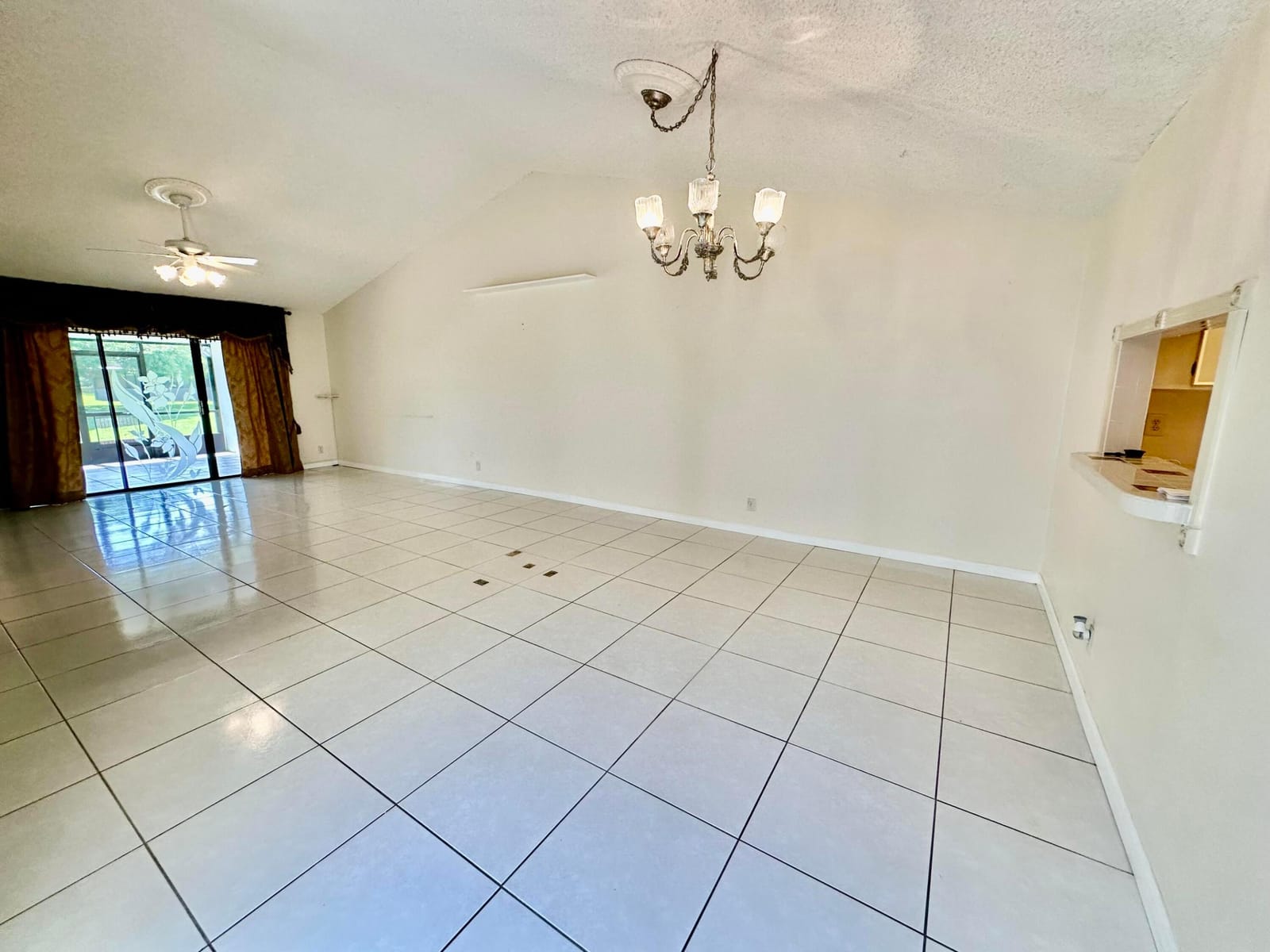 305 Lakeside Court, Sunrise, FL 33326 photo 6