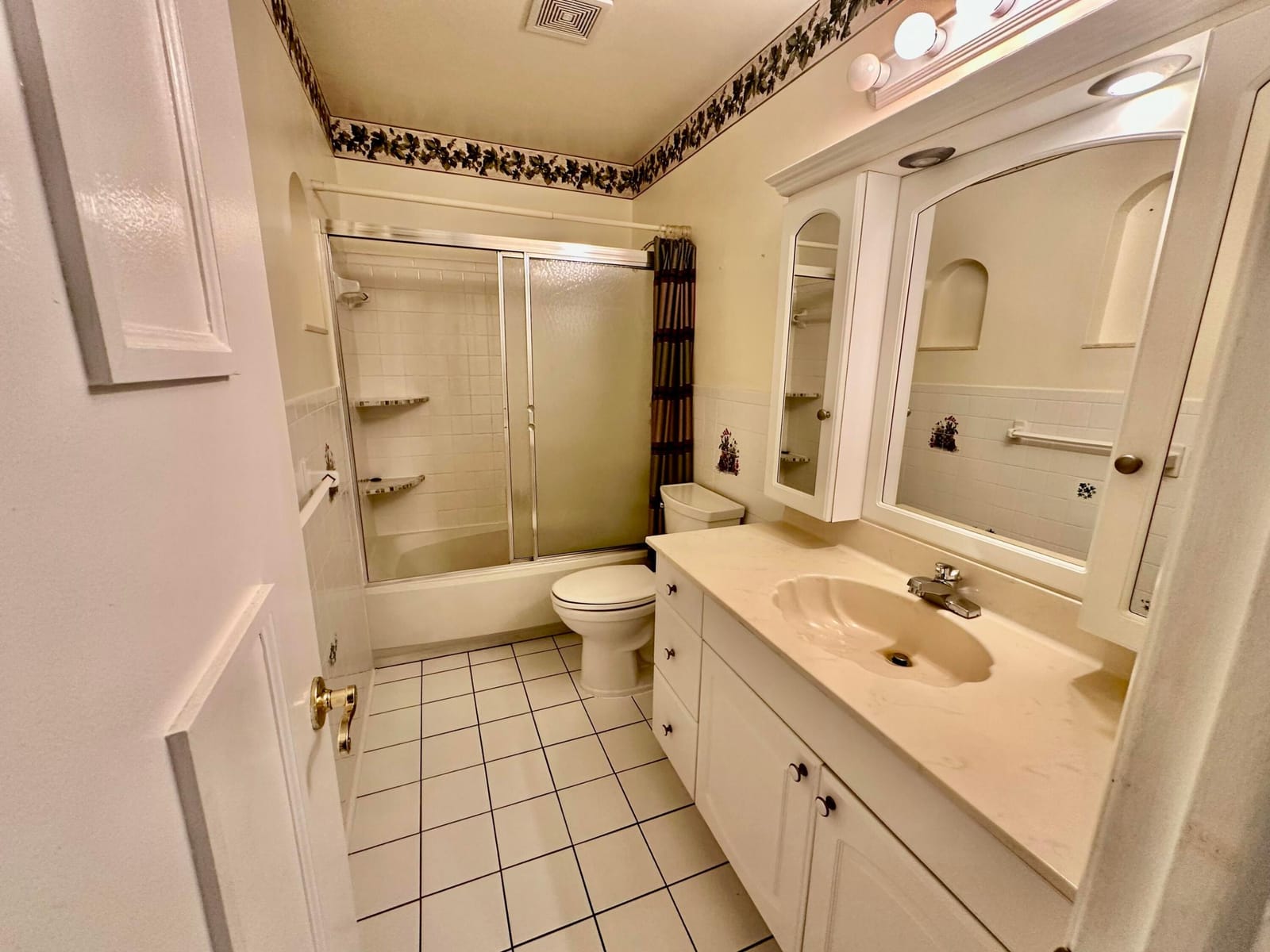 305 Lakeside Court, Sunrise, FL 33326 photo 10
