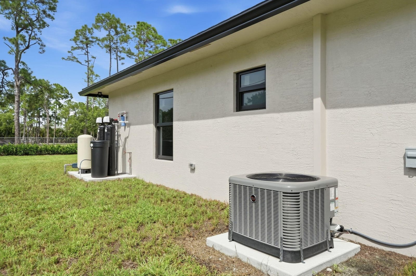 18477 Sycamore Drive W, The Acreage, FL 33470 photo 17