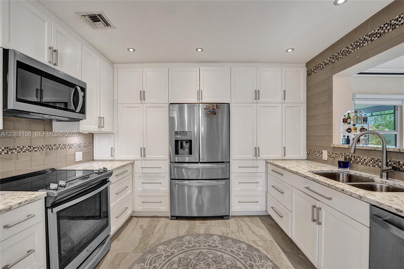 418 NW 20th Street, Wilton Manors, FL 33311 photo 2