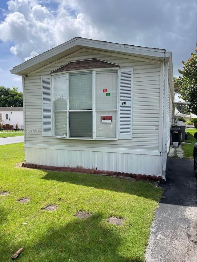 28501 SW 152nd Avenue lot 90, Homestead, FL 33033