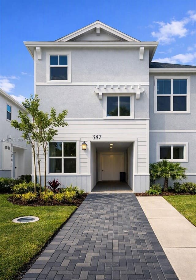 387 SE Crossoak Lane 387, Port St. Lucie, FL 34984